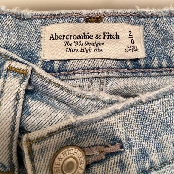 Abercrombie & Fitch The '90s Straight Ultra High-rise Jean women’s size 0 - Picture 4 of 6